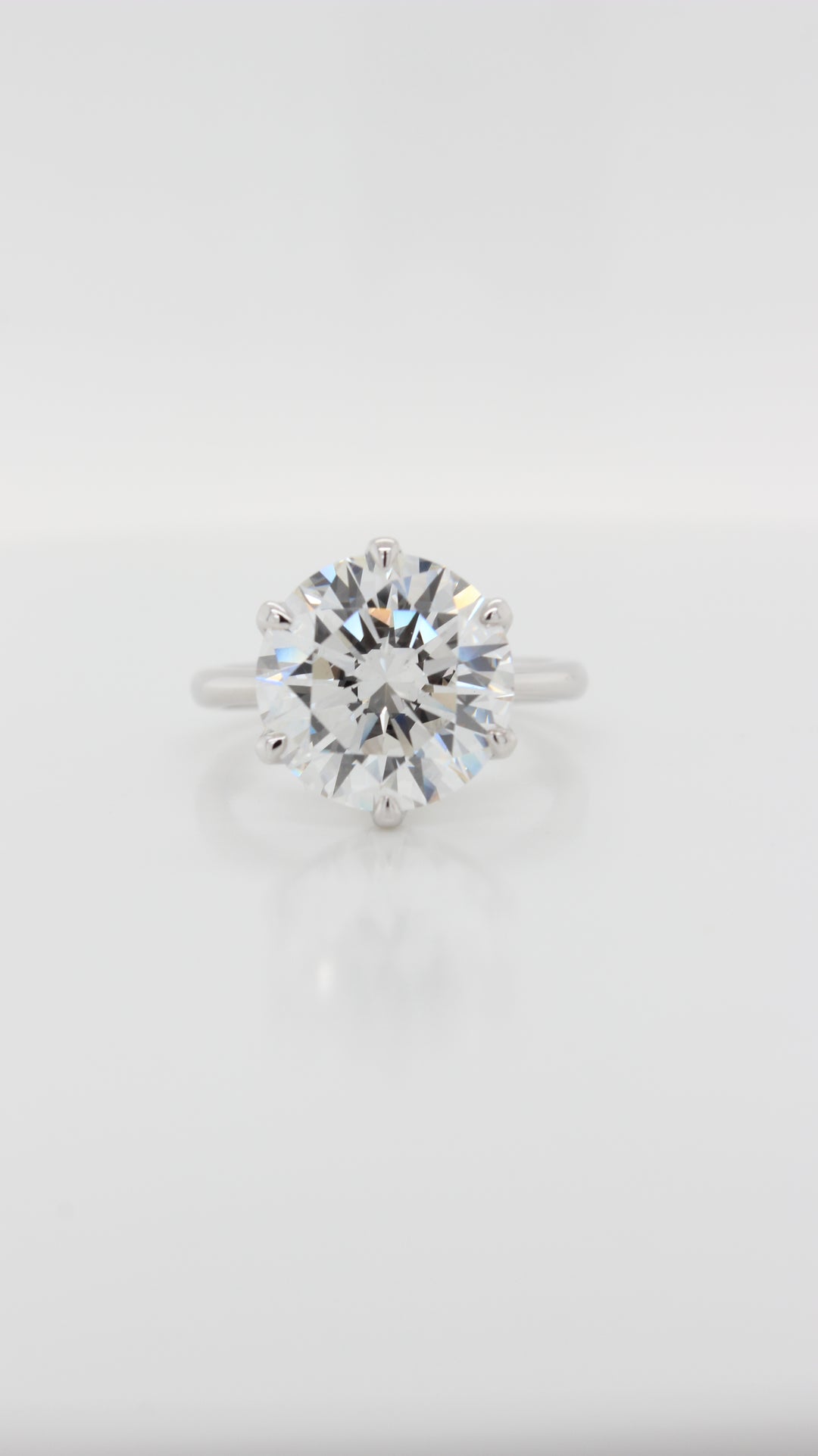 5.17ct Round Brilliant Diamond in the Parker Classic Solitaire