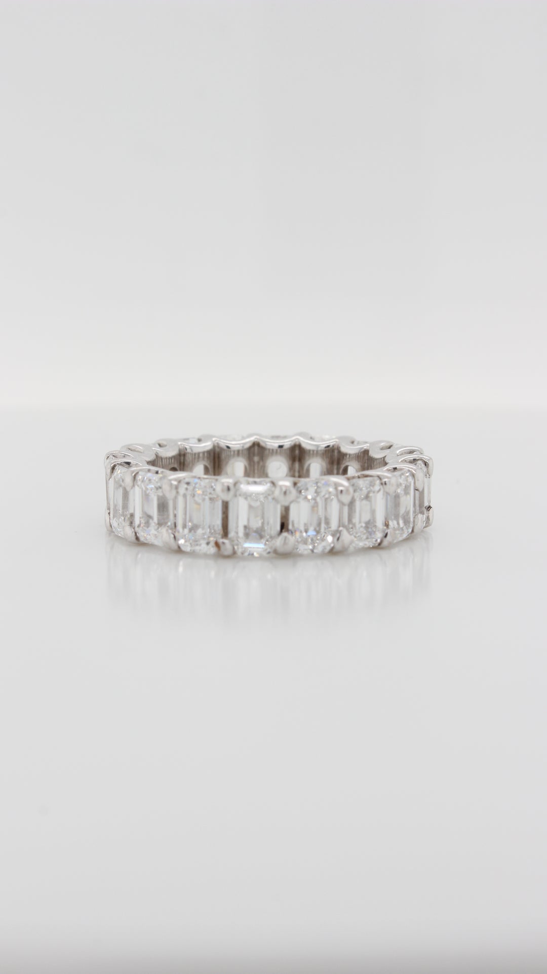 7.20ct Emerald Cut Diamond U-scallop Eternity Ring