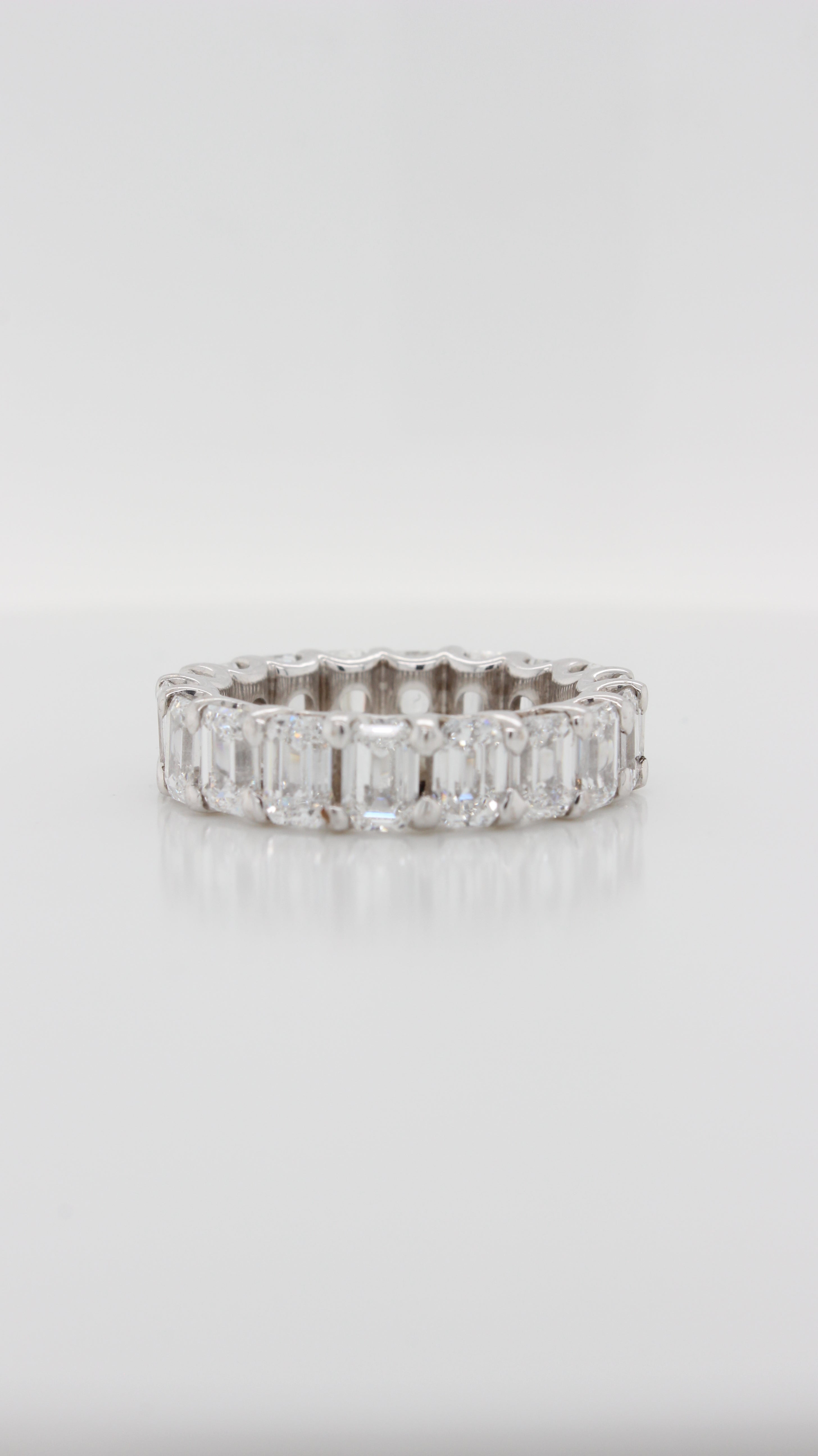 7.20ct Emerald Cut Diamond U-scallop Eternity Ring